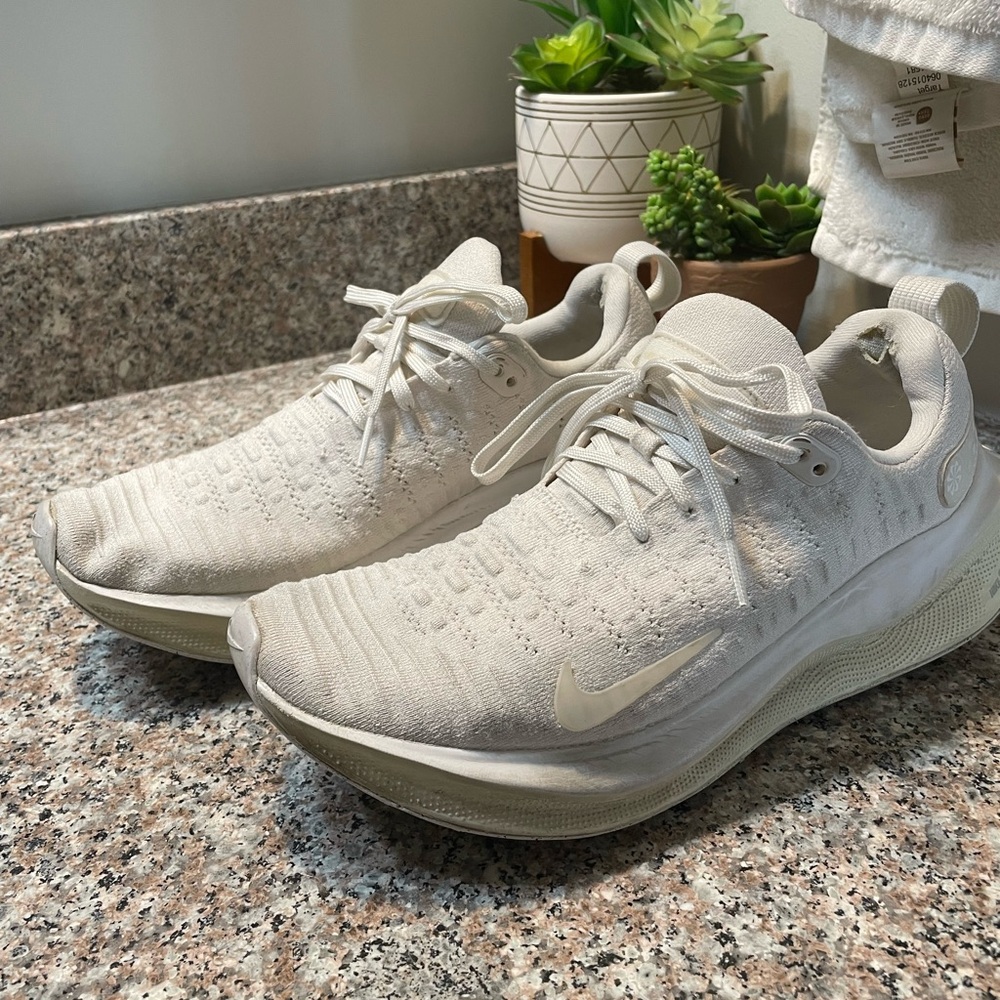 Women's Nike ReactX
Infinity Run 4 Tennis Shoes